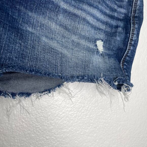 Blanknyc Womens Bottoms Size 28 Dark Wash Denim Casual Distressed Jean Shorts - Picture 10 of 15